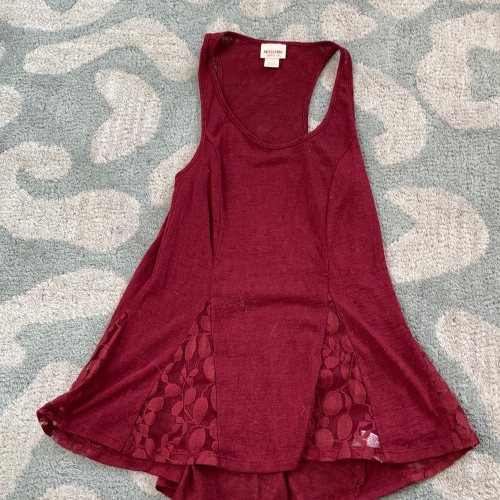 Razor back lacy flowy tank